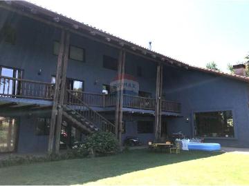 Se Vende gran casa y parcela, alto standar de cons