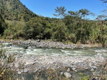 Se Vende Hacienda en la Montaña en Mindo
