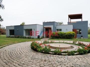 Se Vende Hermosa Casa De Campo En El Carmen Chincha