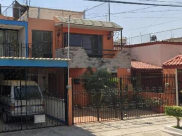 VENTA DE CASA EN LA LOMA, GUADALAJARA, RIO TURBIO 1341