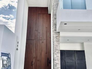 Se Vende Hermosa Casa en Fracc Privado al Norte de Saltillo
