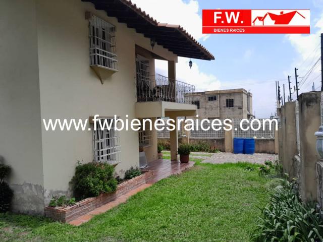 Se vende hermosa casa en La Puerta
