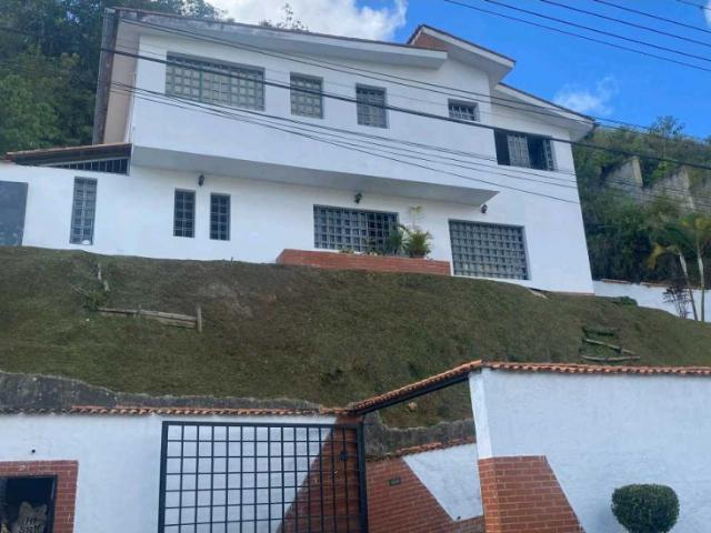 Se vende Hermosa Casa en Pan de Azúcar Carrizal