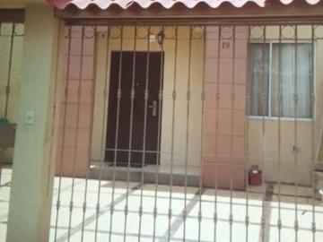 Se Vende Hermosa Casa en Urbanización Viconlinci, el Condado