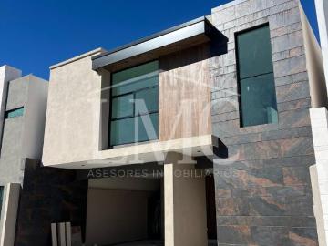 Se vende hermosa casa nueva en Privanzas Acacia