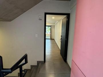 Se vende hermoso departamento con balcón y terraza privada