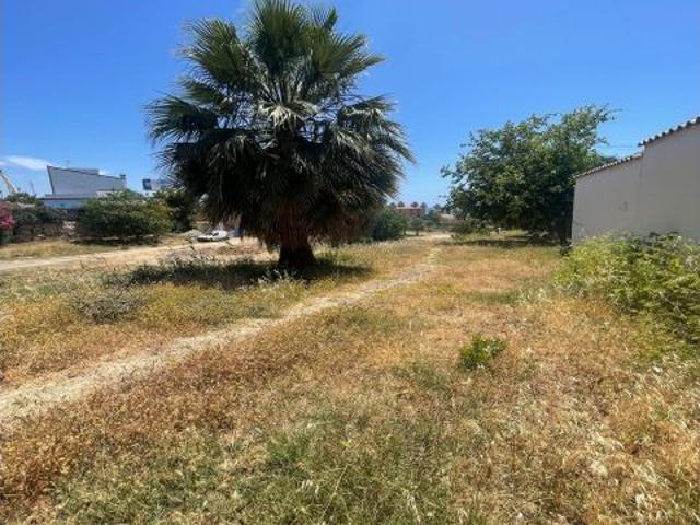 se vende hotel 2 estrellas a tan solo 200 metros aprox de la playa