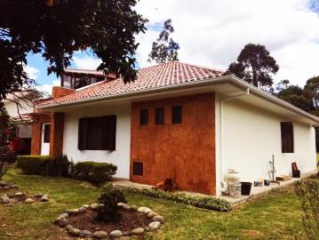 SE VENDE LINDA CASA EN CHALLUABAMBA