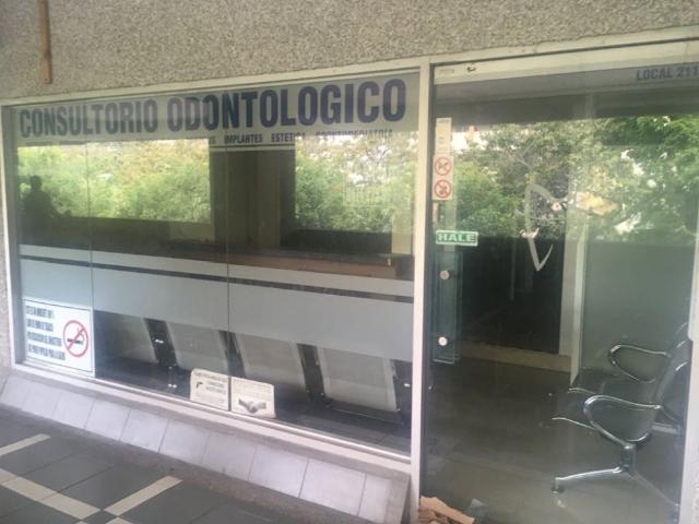 Se vende local 80m2 El Sol Sta. Paula