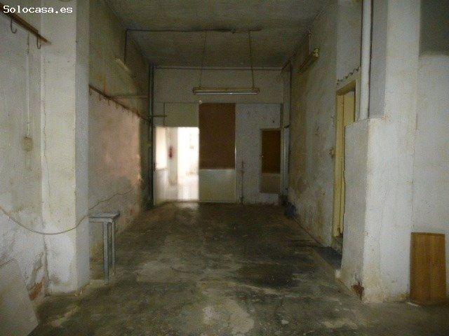 SE VENDE LOCAL BIEN SITUADO EN VISTALEGRE