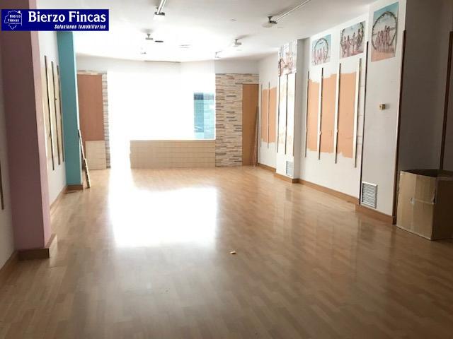 ✨ SE VENDE LOCAL COMERCIAL EN EL CENTRO DE PONFERRADA ✨