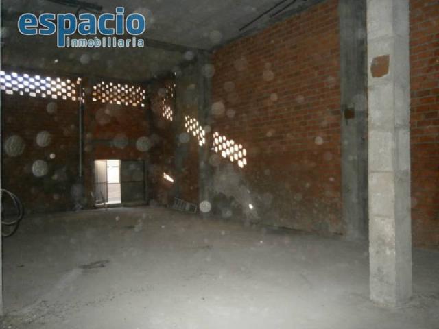 SE VENDE LOCAL CENTRICO EN PONFERRADA