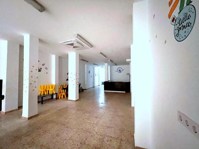 SE VENDE LOCAL COMERCIAL
