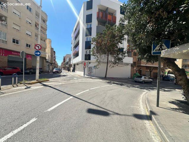 SE VENDE LOCAL COMERCIAL 300 MTS2 CENTRO DE TORREVIEJA