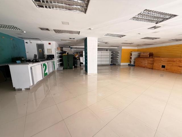 Se vende Local comercial 319m² 2b/10p Campo Alegre