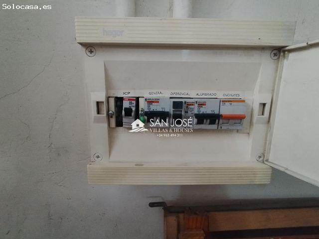 SE VENDE LOCAL COMERCIAL