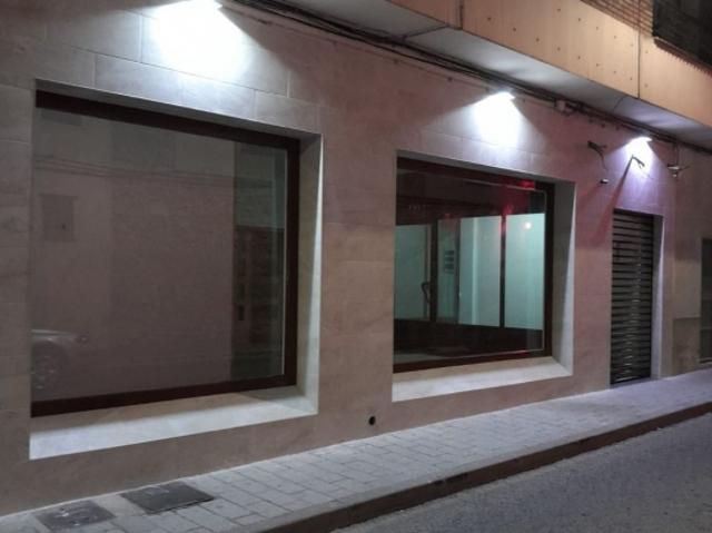 Se vende local comercial céntrico