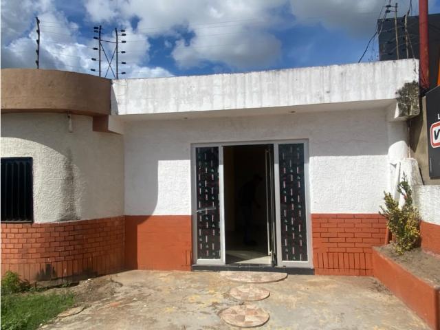 SE VENDE LOCAL COMERCIAL AV WISTON CHURCHILL VE45 226ET HPER