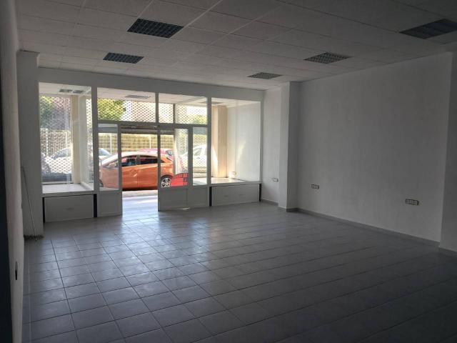 Se vende local comercial de 180 m² frente a colegio en Oliva