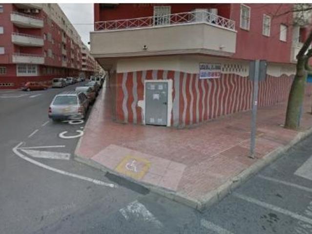 SE VENDE LOCAL COMERCIAL DE 568m EN TORREVIEJA ZONA PARQUE LAS NACIONES