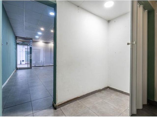 SE VENDE LOCAL COMERCIAL EN ARMILLA CENTRO