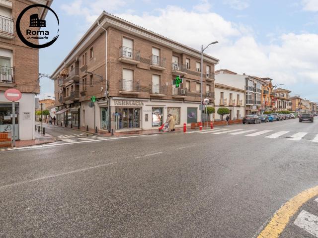SE VENDE LOCAL COMERCIAL EN ARMILLA CENTRO
