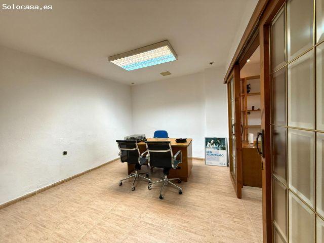 Se vende local comercial en avenida de America en Cartagena