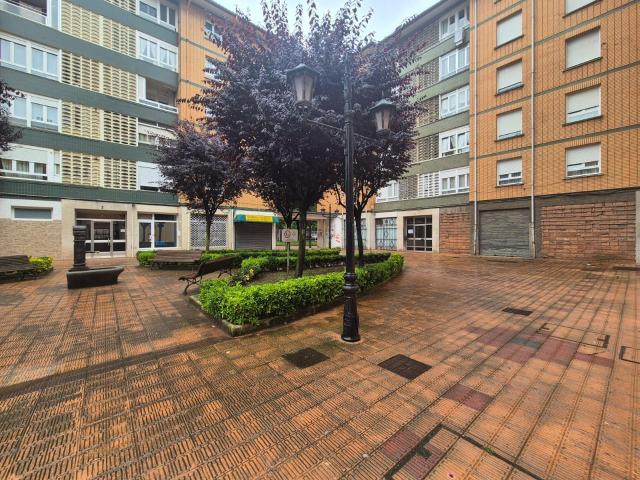 SE VENDE LOCAL COMERCIAL EN BARAKALDO