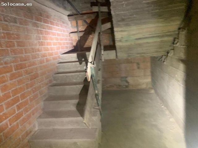 SE VENDE LOCAL COMERCIAL EN BERGA