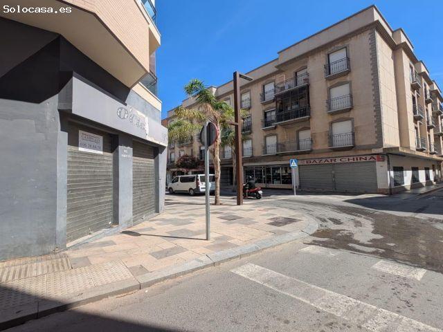 Se vende local comercial en el centro de El Ejido en cesión de remate