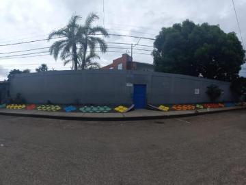 Se Vende Local Comercial En Esquina Frente A Mercado Vado Yurimaguas.A.MELENDRES