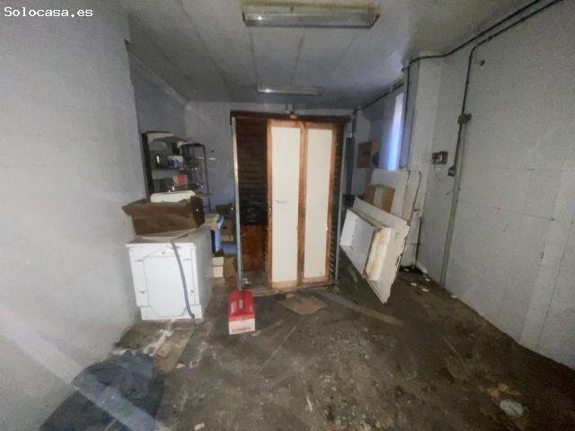 Se vende Local Comercial en la localidad de Guadix