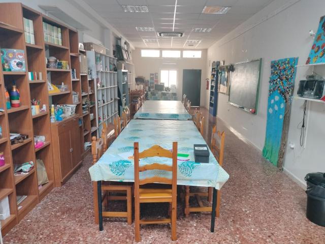SE VENDE LOCAL COMERCIAL EN PUERTO REAL, ZONA BARRIADA 512