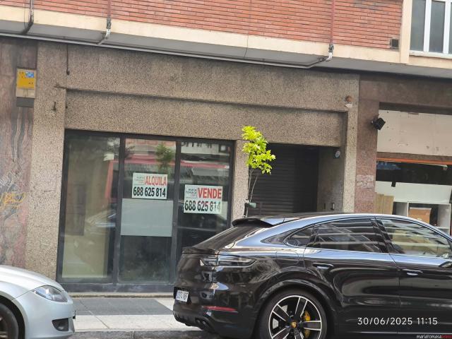 Se vende local comercial en Vitoria con una superficie de 150 m²