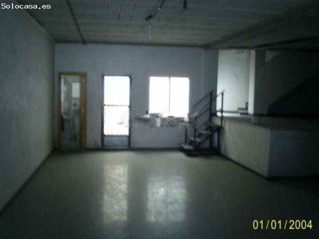 SE VENDE LOCAL COMERCIAL EN ZONA CARRÚS