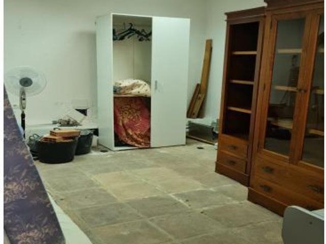SE VENDE LOCAL DIÁFANO EN ZONA CUESTA DE LA RUJANA