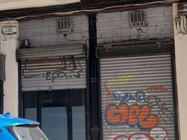 Se vende local en Uribarri