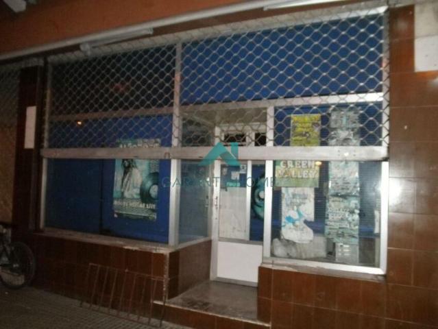 Se vende local en Vitoria