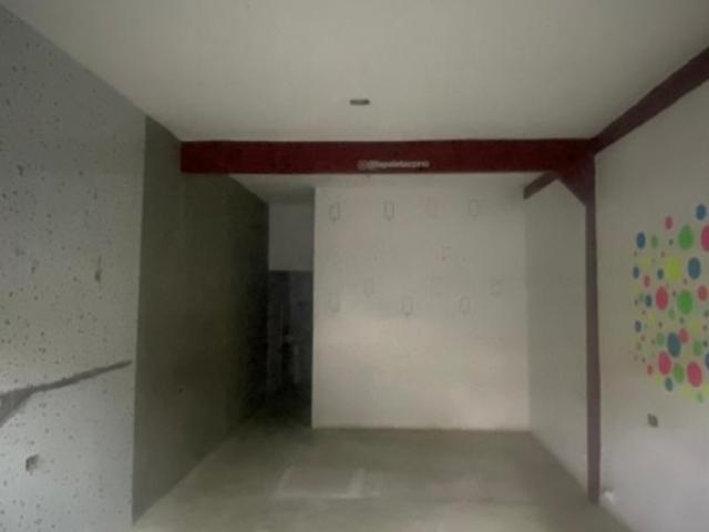 SE VENDE LOCAL EN AVENIDA JUNCAL VE10 446AJ DRAM