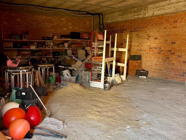 Local Premium de 100 m2 en Bruto: El Corazón Comercial de Casines