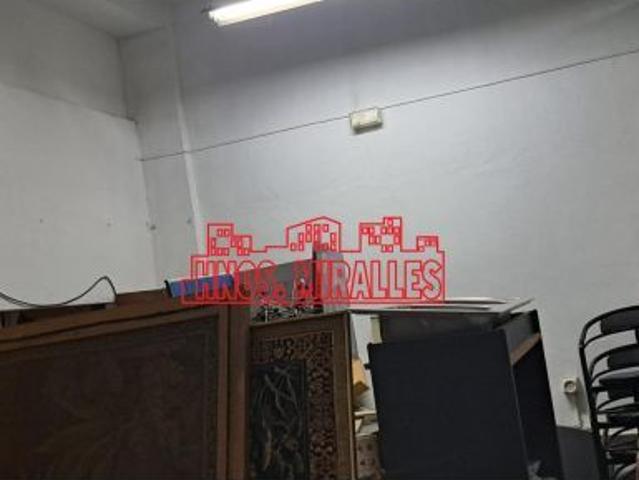 SE VENDE LOCAL EN ELCHE CON APERTURA DE NEGOCIO DE PANADERIA