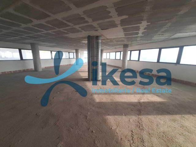 Se vende Local en la localidad de Vícar