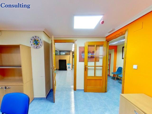 se vende local oficina en zona paseo de la feria