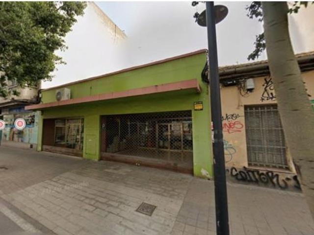 Se vende Local OKUPADO en Lugar[TR] Sector J 1, Plan Parcial Las Piscinas 55 Orihuela, Alicante/Ala