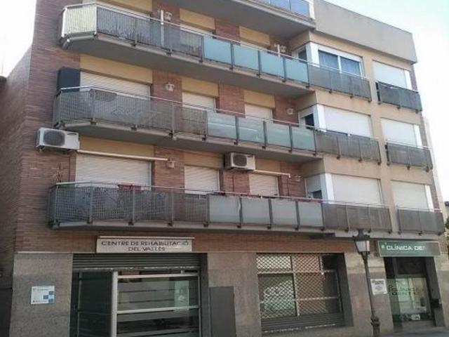 Se vende Local OKUPADO en Sant Lluis De 5 Montornès del Vallès, Barcelona