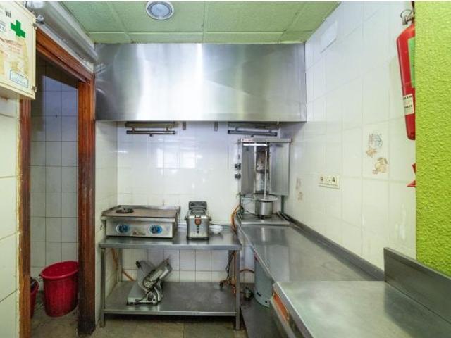 SE VENDE LOCAL PARA BAR CAFETERÍA EN VERGELES