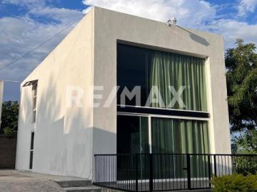 Se vende loft con amplio terreno en Berriozábal