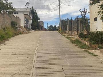 SE VENDE LOTE CON HERMOSA VISTA TODOS LOS SERVICIOS