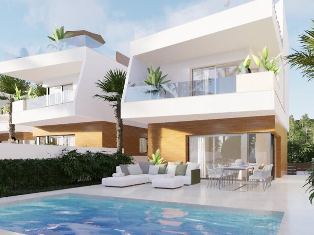 SE VENDE LUJOSO BUNGALOWS EN LO ROMERO GOLF PILAR DE LA HORADADA