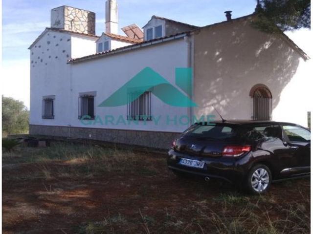 Se VENDE MAGNÍFICO CHALET CON PARCELA en las VIÑAS de BROZAS